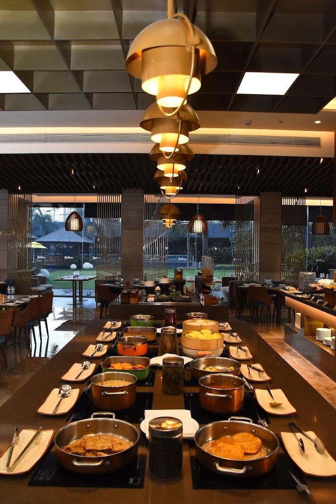Radisson & Kandla 4*