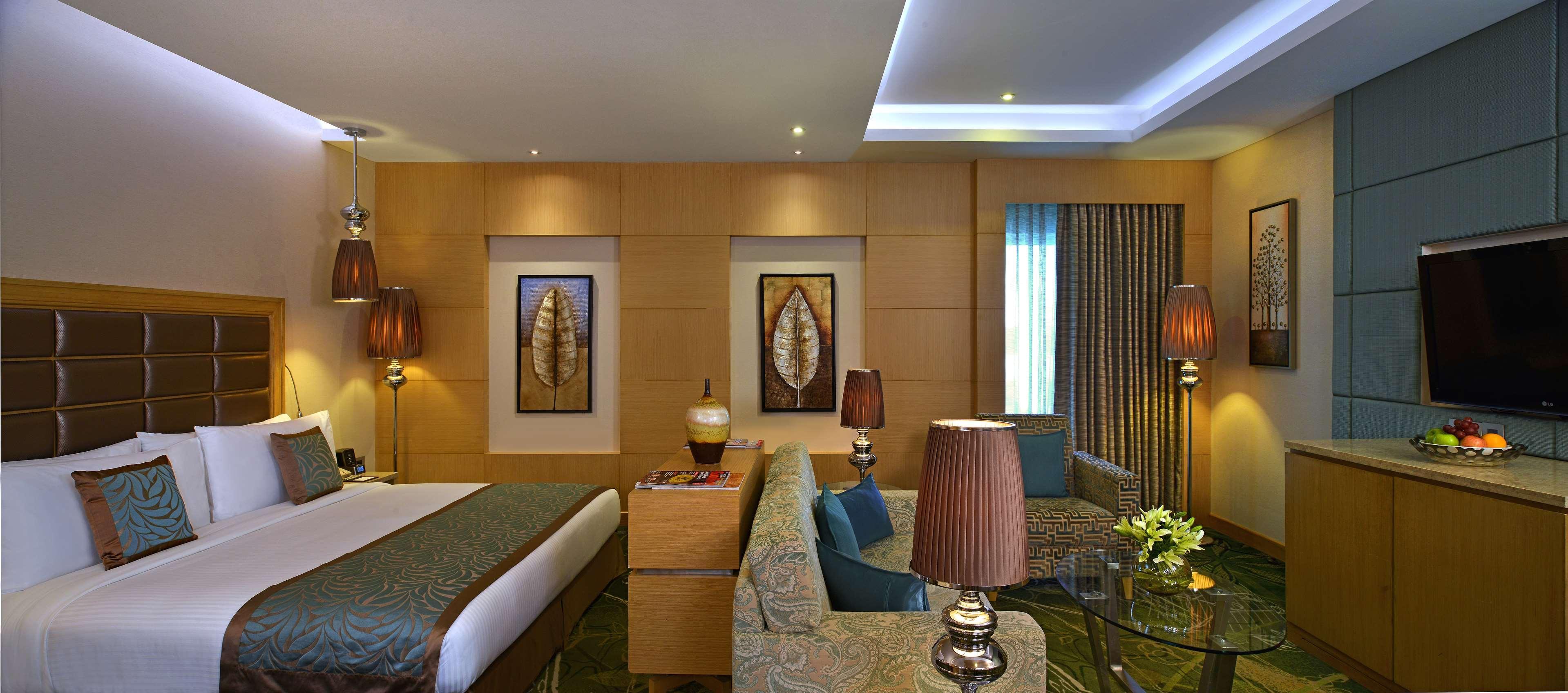 Radisson & Kandla 4*