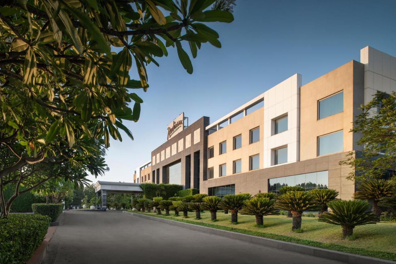 Hotel Radisson & Kandla 4*