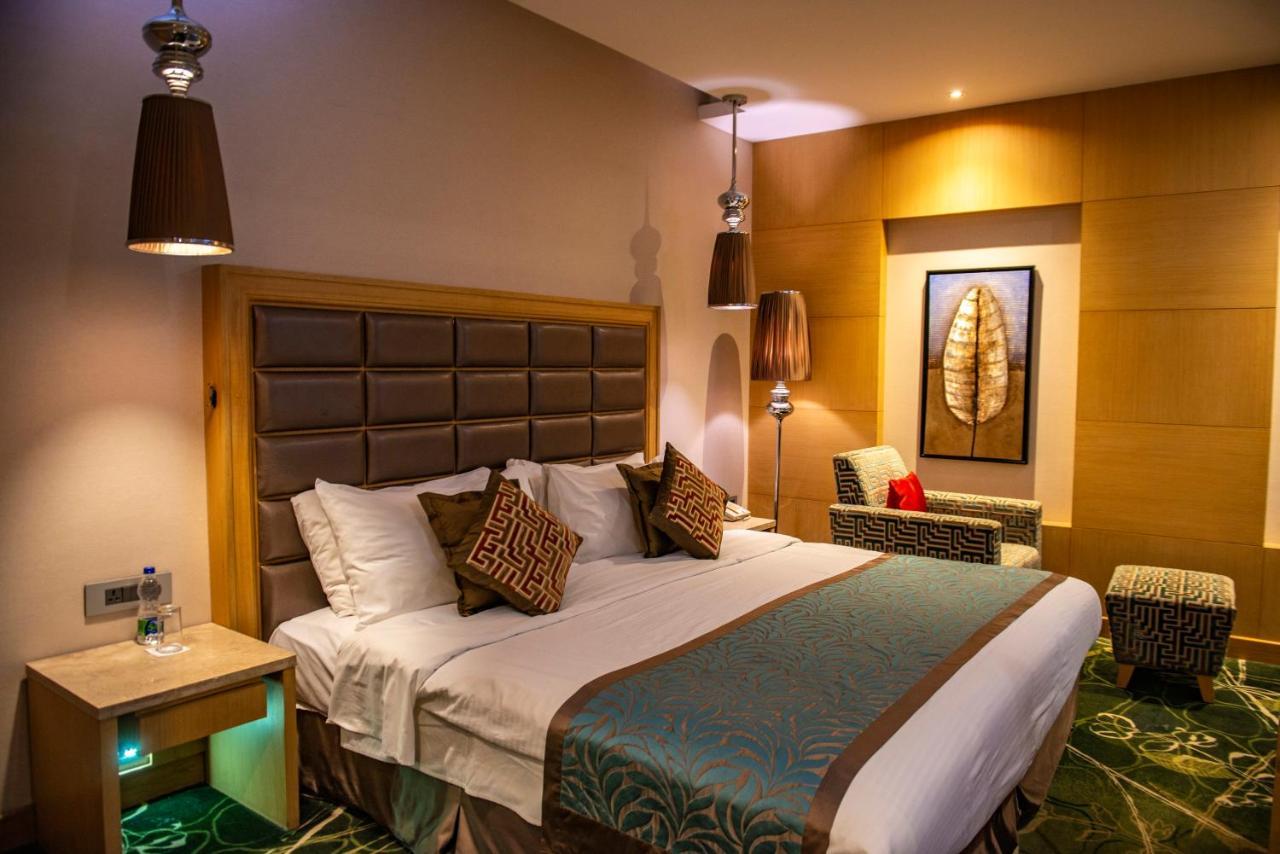 Hotel Radisson & Kandla